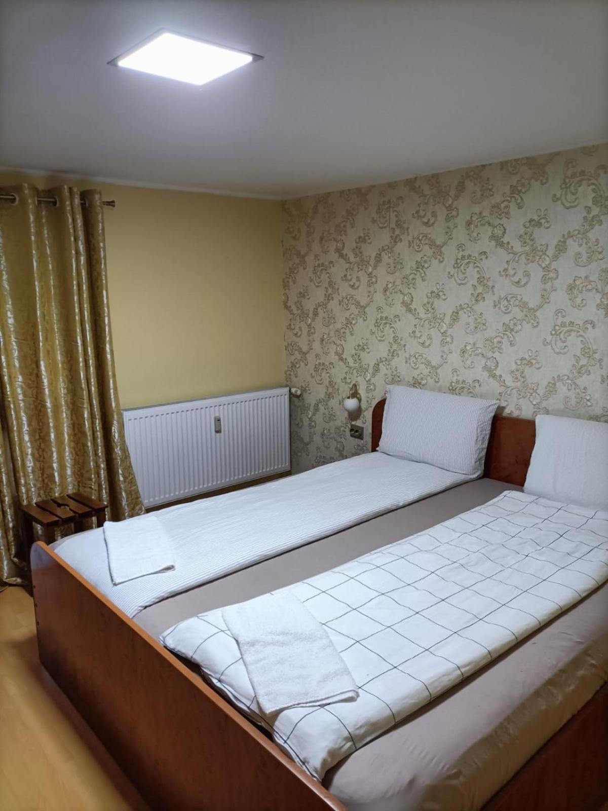 Casa Heidi Hotel Timisoara Room photo